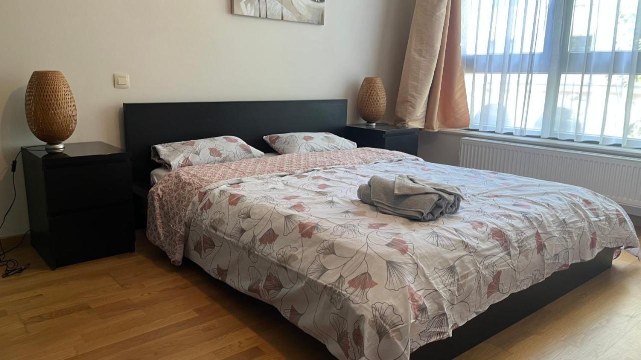 Duplex Tres Agreable Et Tres Calme Apartment บรัสเซลส์ ภายนอก รูปภาพ